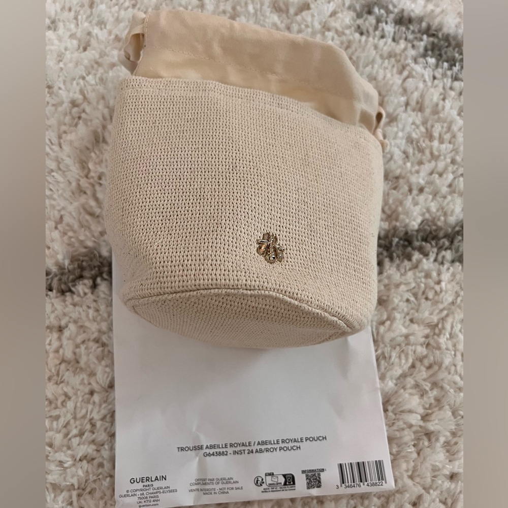 Brand New Guerlain Paris Cosmetic Bag with freebies - Picture 12 of 15